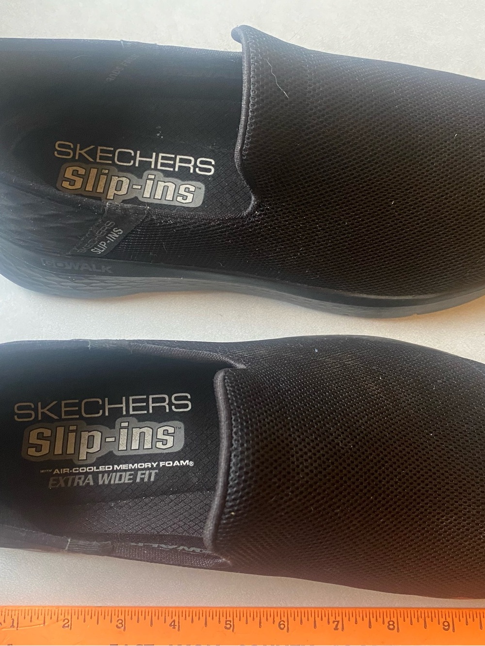 Skechers Men's Size 10.5 Extra Wide Fit Black Slip-On Slip-In Go Walk Loafers